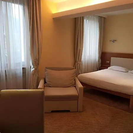 Park Hotel 4*
