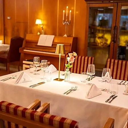 Park Hotel