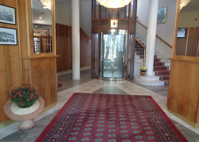 中央公园酒店 4*